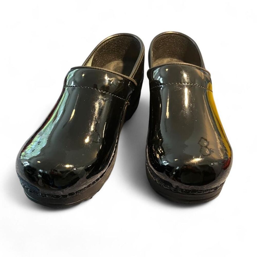 Sanita Danish Black Patent Leather Comfort Clogs Women Size 37 - Picture 4 of 7
